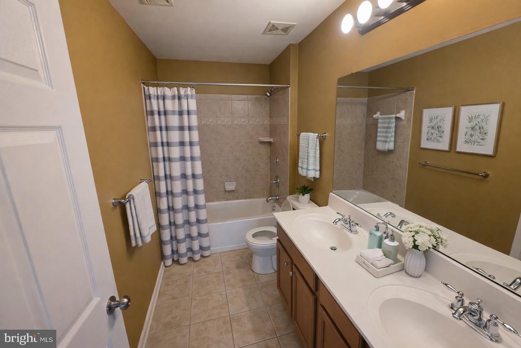 5111 HONEYBROOK WAY
