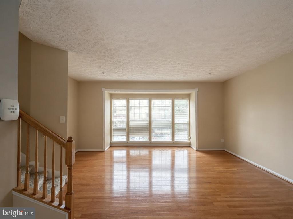 9746 HARVESTER CIRCLE Unit: 9746