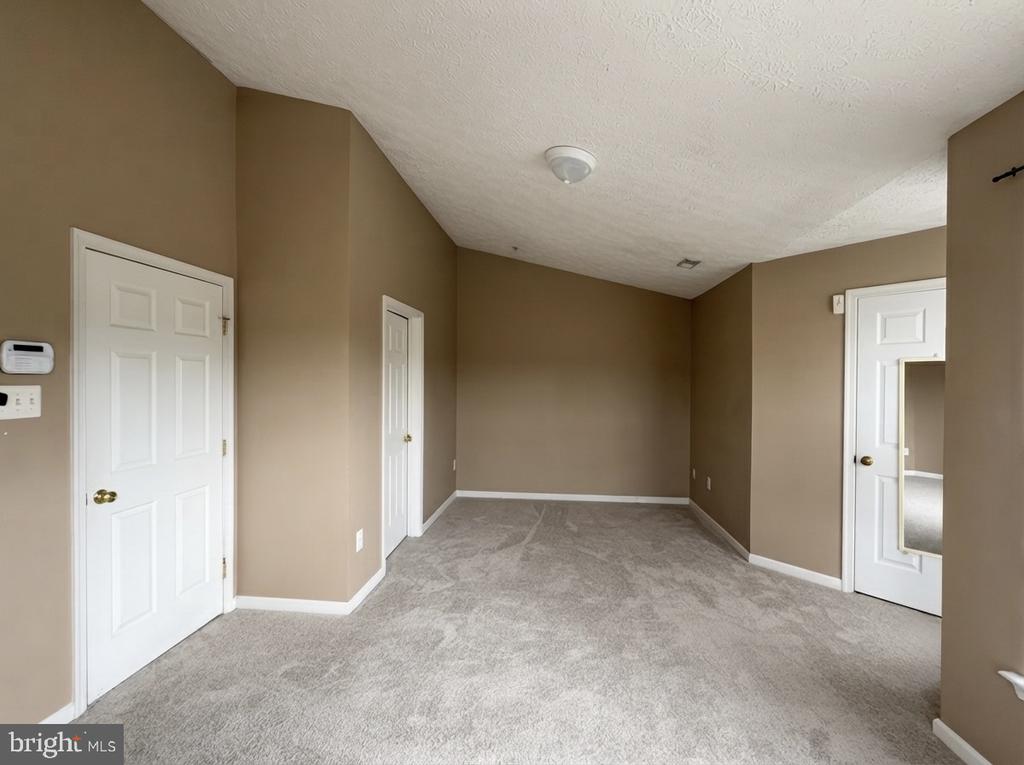 9746 HARVESTER CIRCLE Unit: 9746