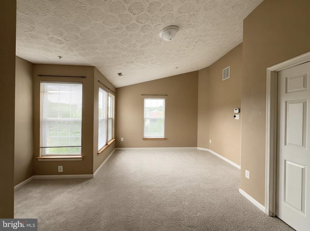9746 HARVESTER CIRCLE Unit: 9746