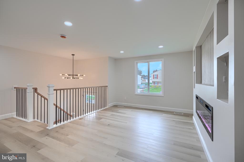 3906 TEVIS CIRCLE