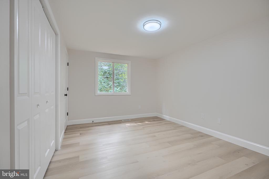 3906 TEVIS CIRCLE