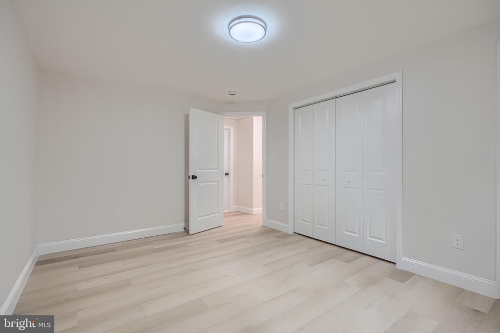 3906 TEVIS CIRCLE