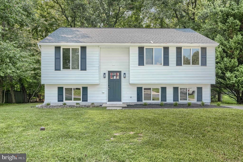 3906 TEVIS CIRCLE