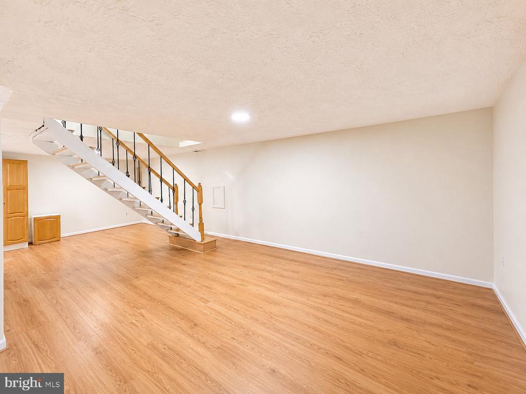 4549 AMBERMILL ROAD
