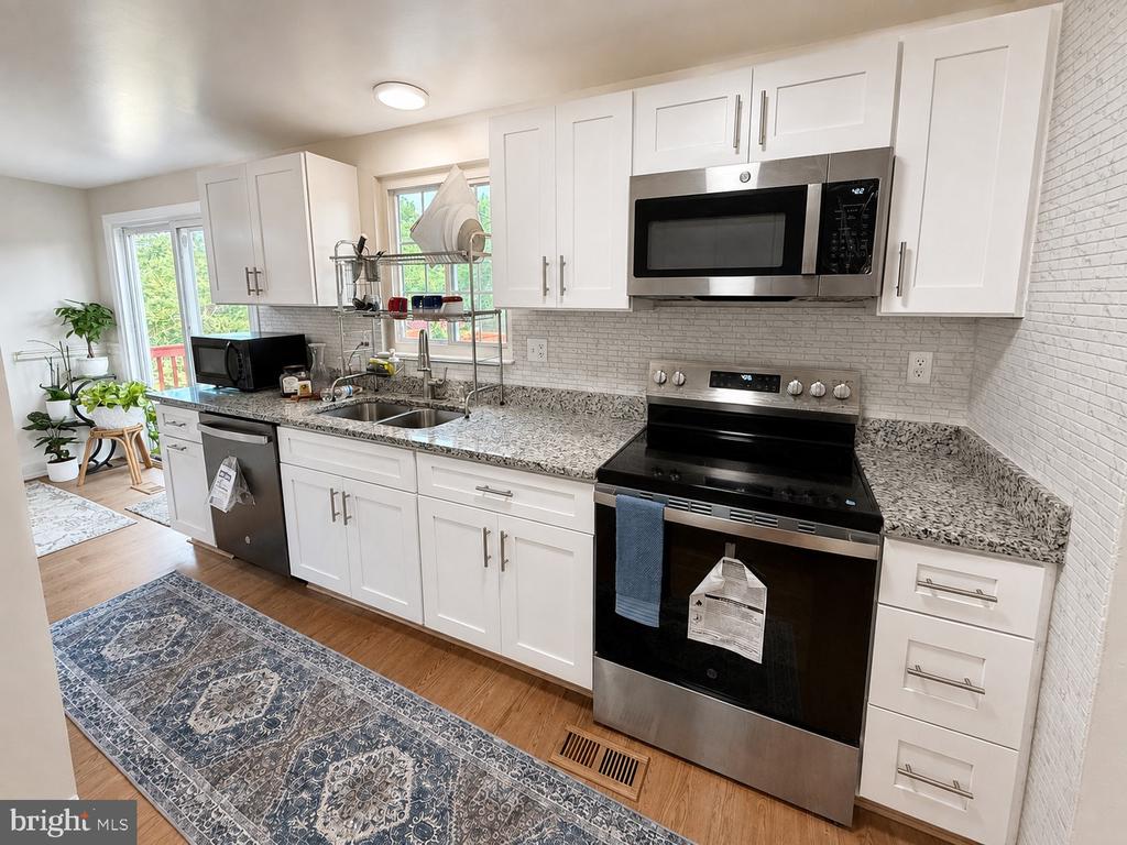 4549 AMBERMILL ROAD