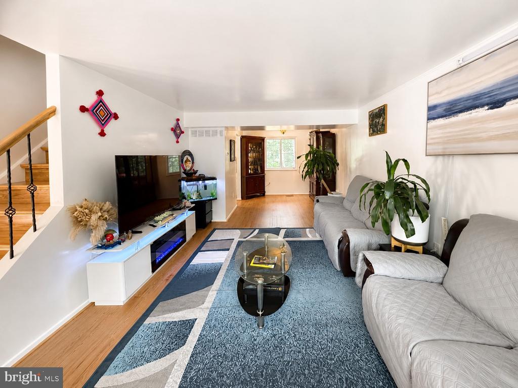 4549 AMBERMILL ROAD
