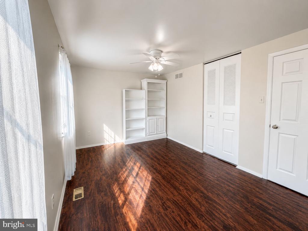 4549 AMBERMILL ROAD
