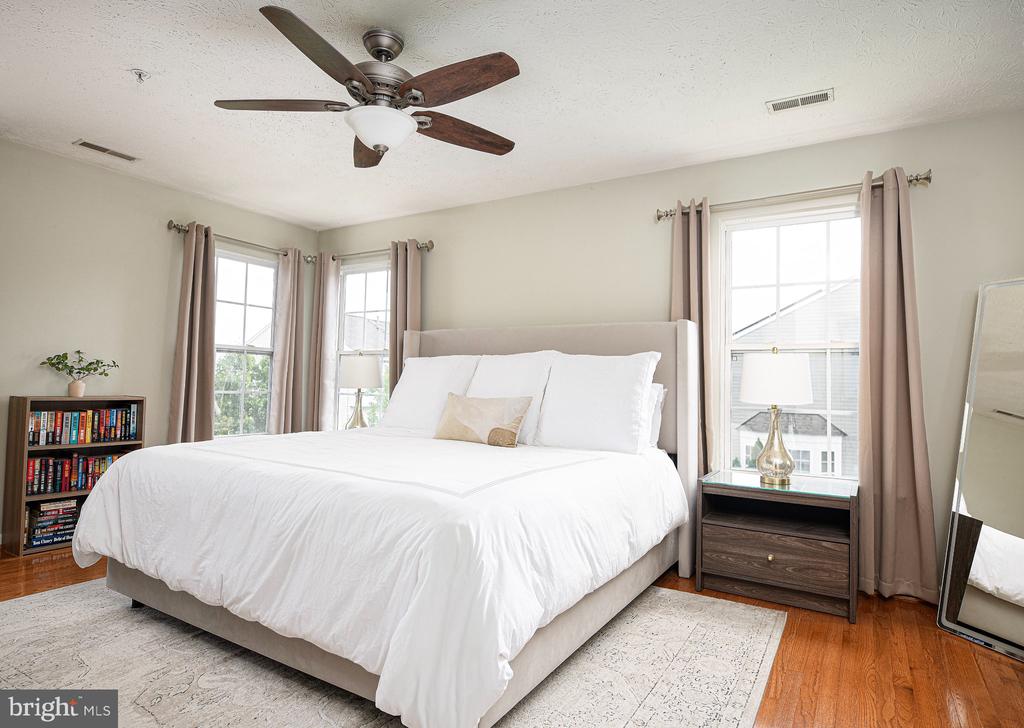 24 HALLSDALE