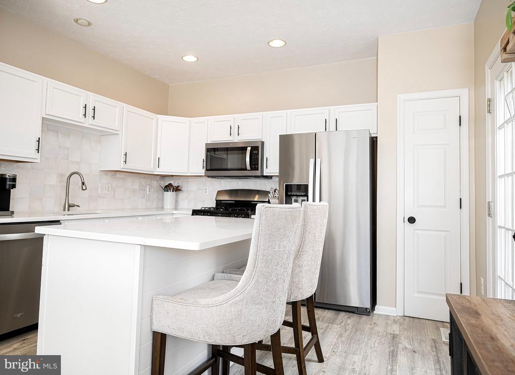 24 HALLSDALE
