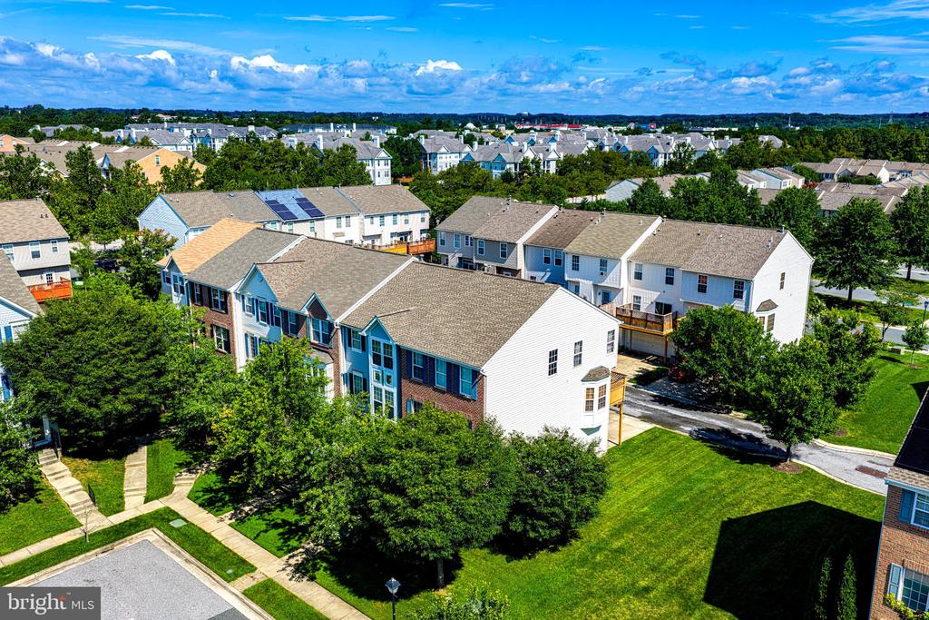 24 HALLSDALE