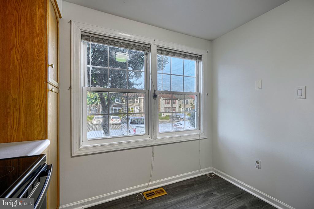 12 BANTRY COURT