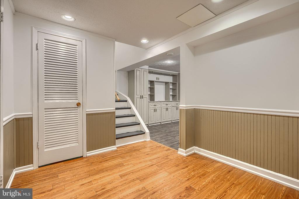 12 BANTRY COURT