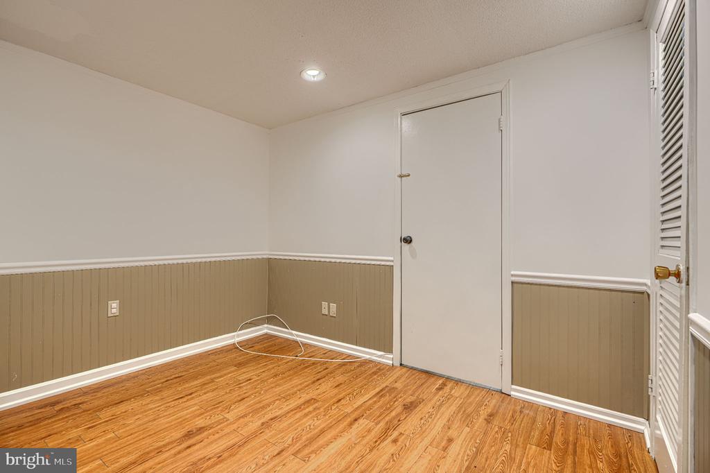 12 BANTRY COURT