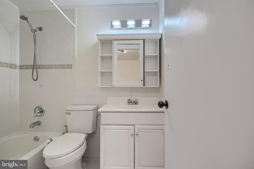 12 BANTRY COURT