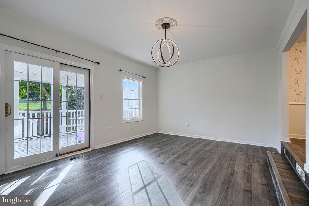 12 BANTRY COURT