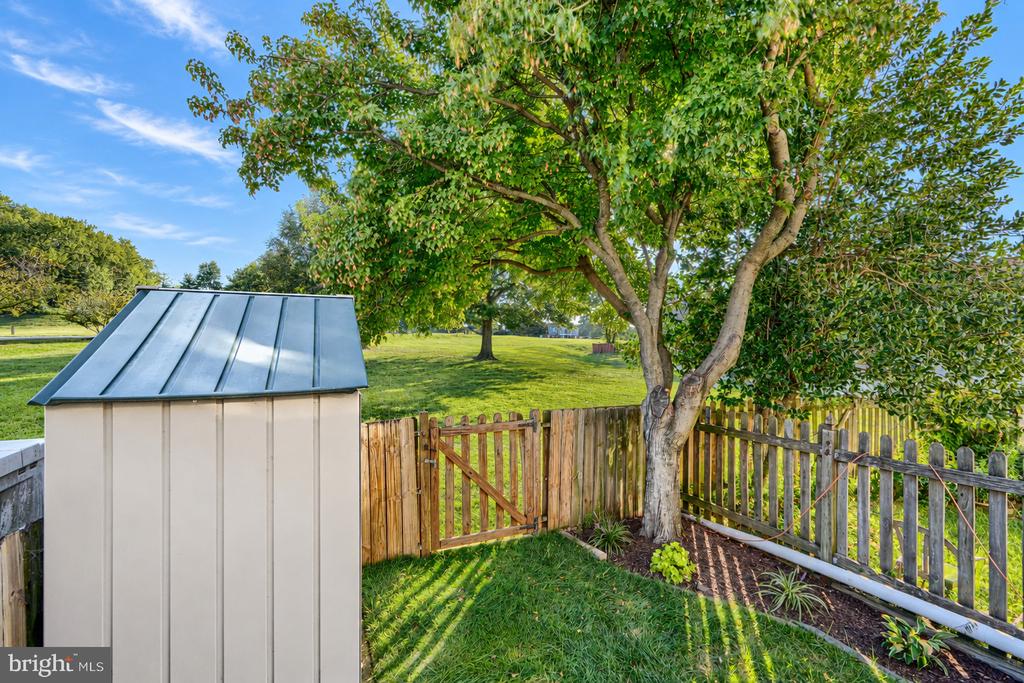 12 BANTRY COURT