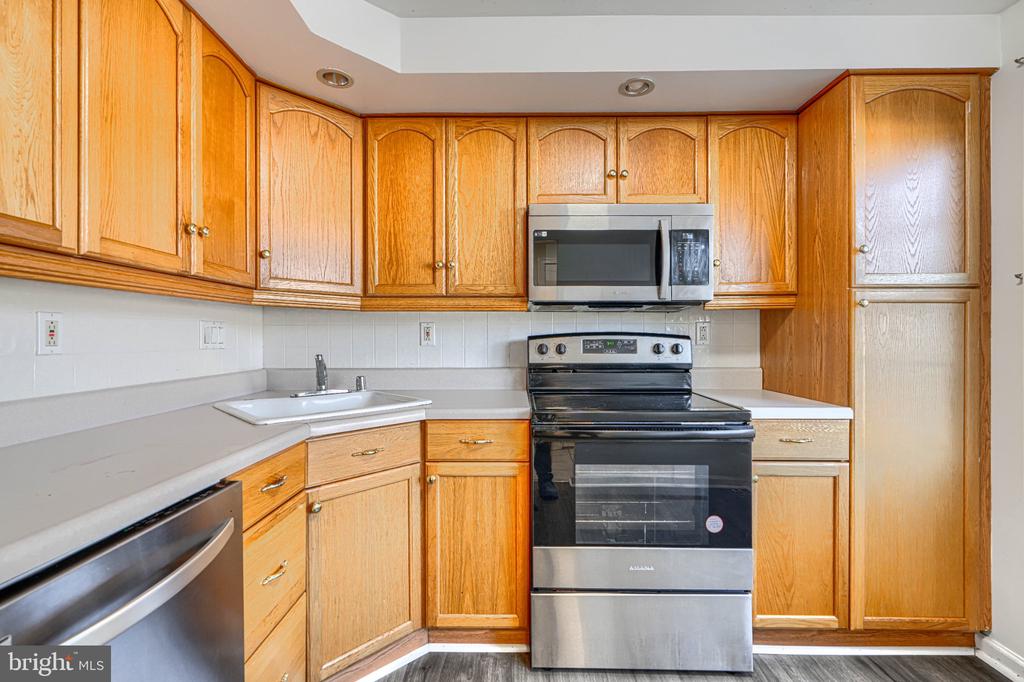 12 BANTRY COURT