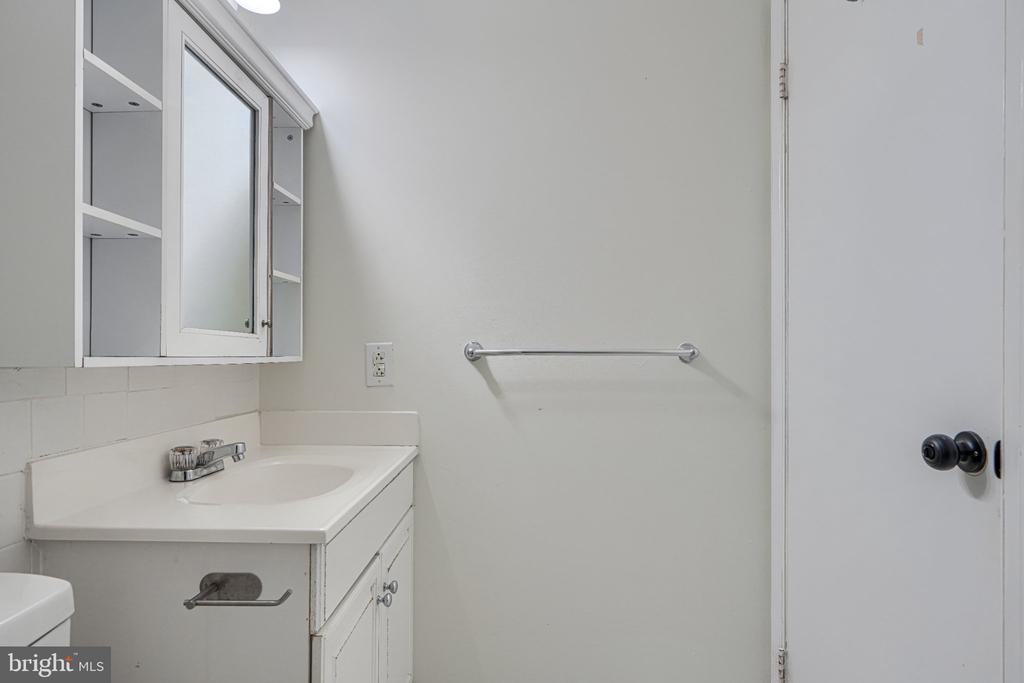 12 BANTRY COURT
