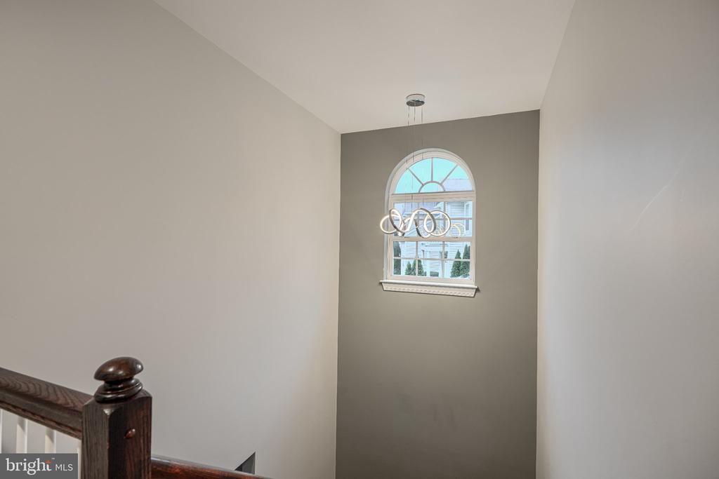 10 CEDAR GROVE COURT
