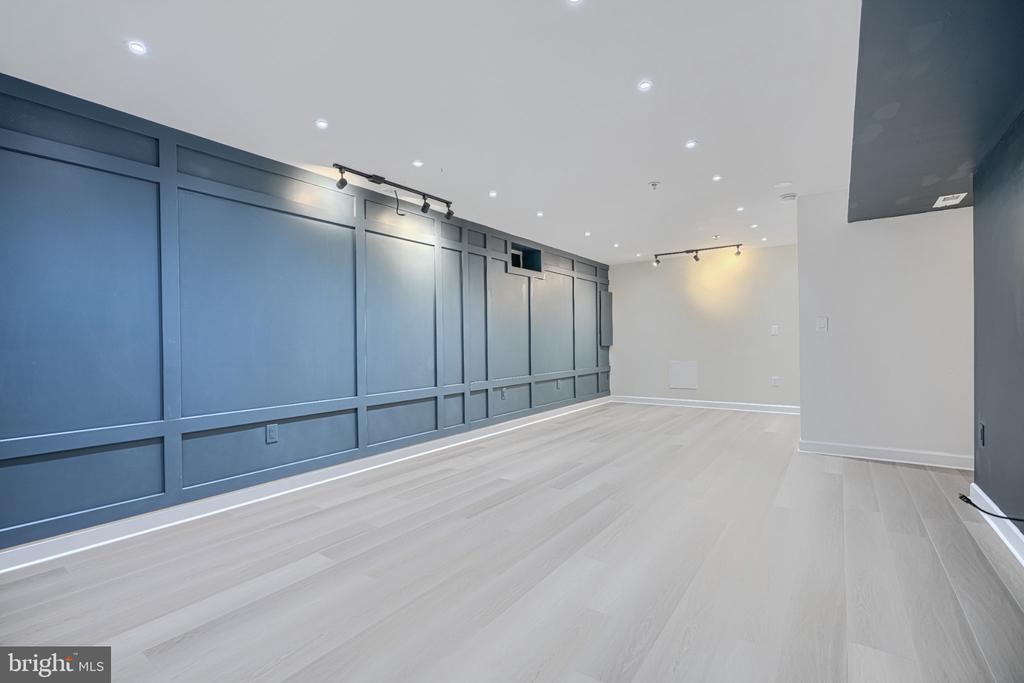 10 CEDAR GROVE COURT