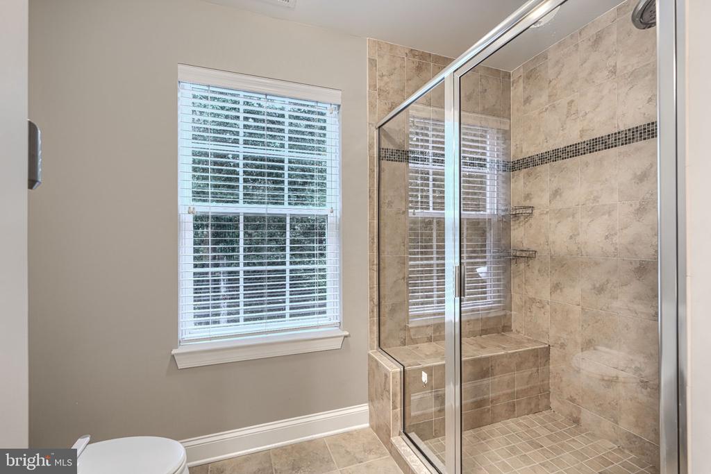 10 CEDAR GROVE COURT
