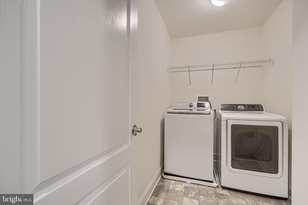 10 CEDAR GROVE COURT