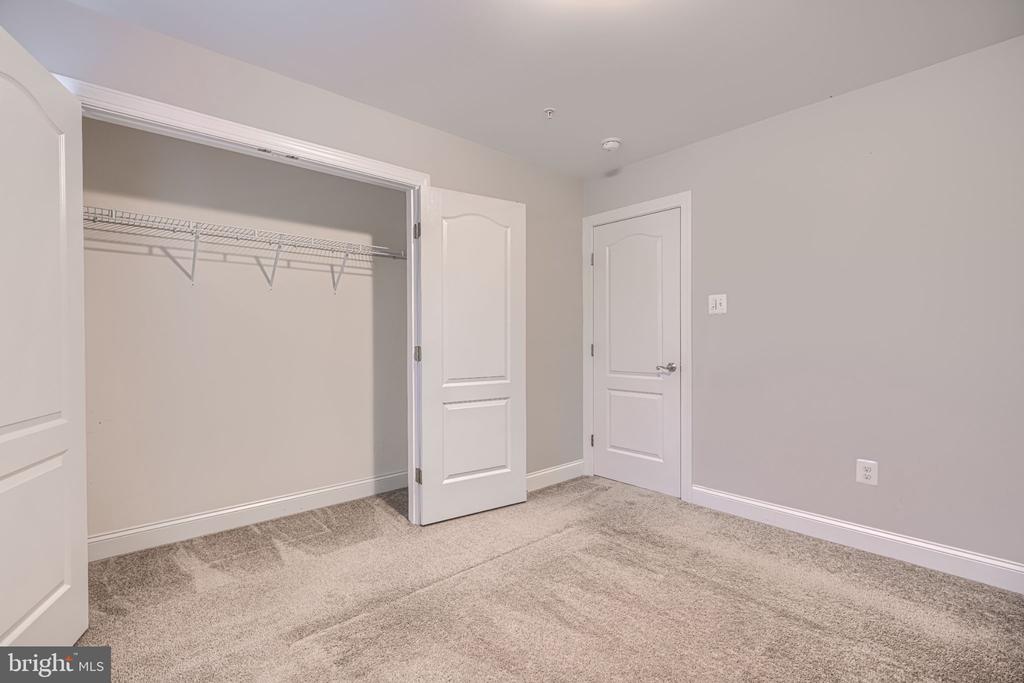 10 CEDAR GROVE COURT