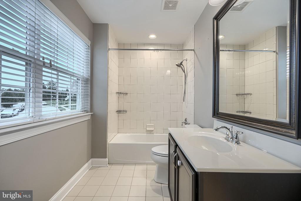 10 CEDAR GROVE COURT