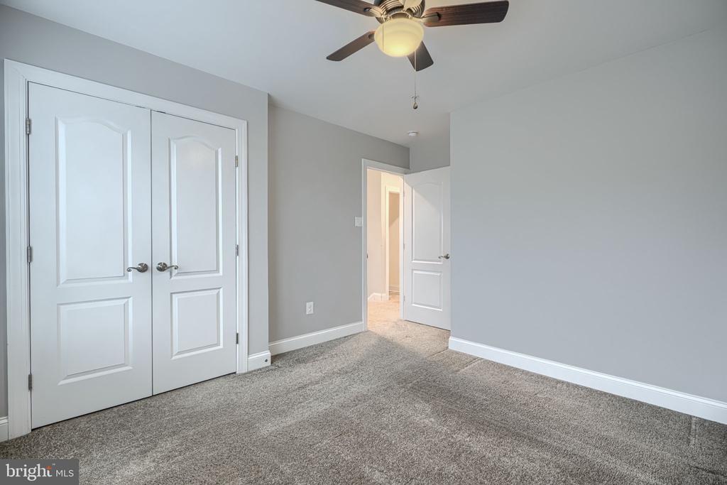 10 CEDAR GROVE COURT