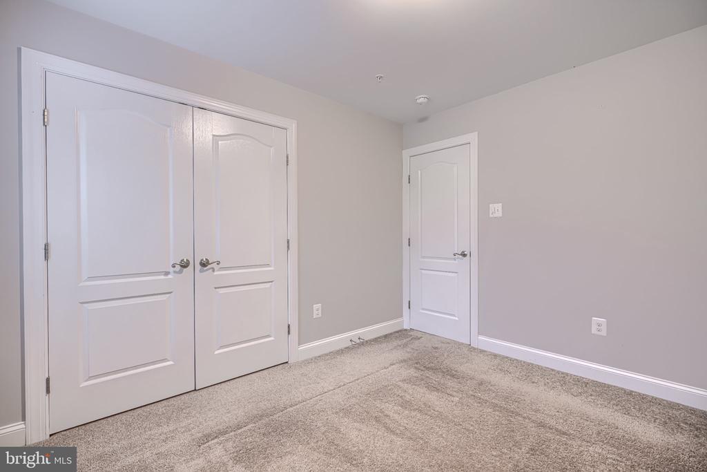 10 CEDAR GROVE COURT