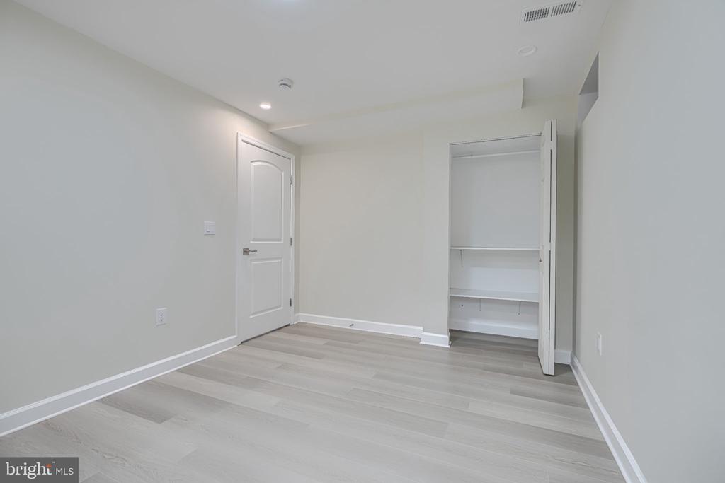 10 CEDAR GROVE COURT