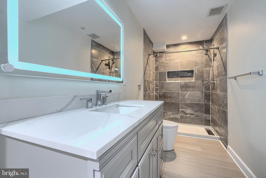 10 CEDAR GROVE COURT