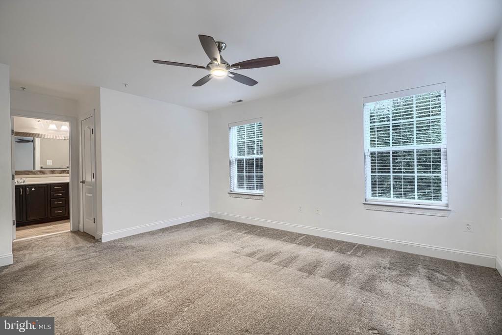 10 CEDAR GROVE COURT