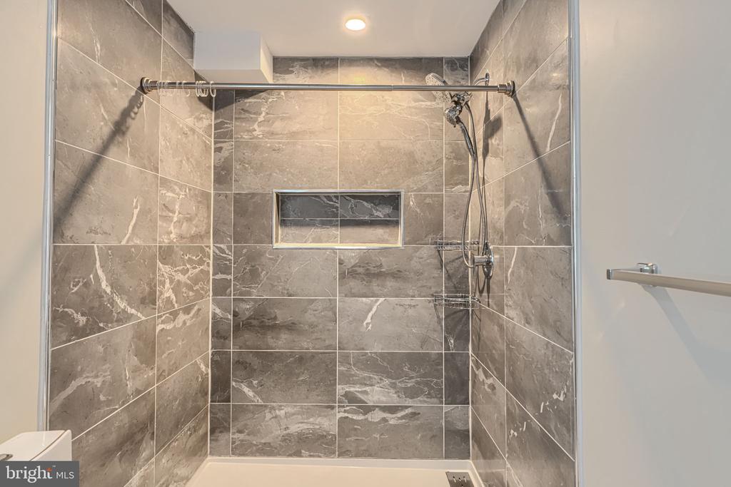10 CEDAR GROVE COURT