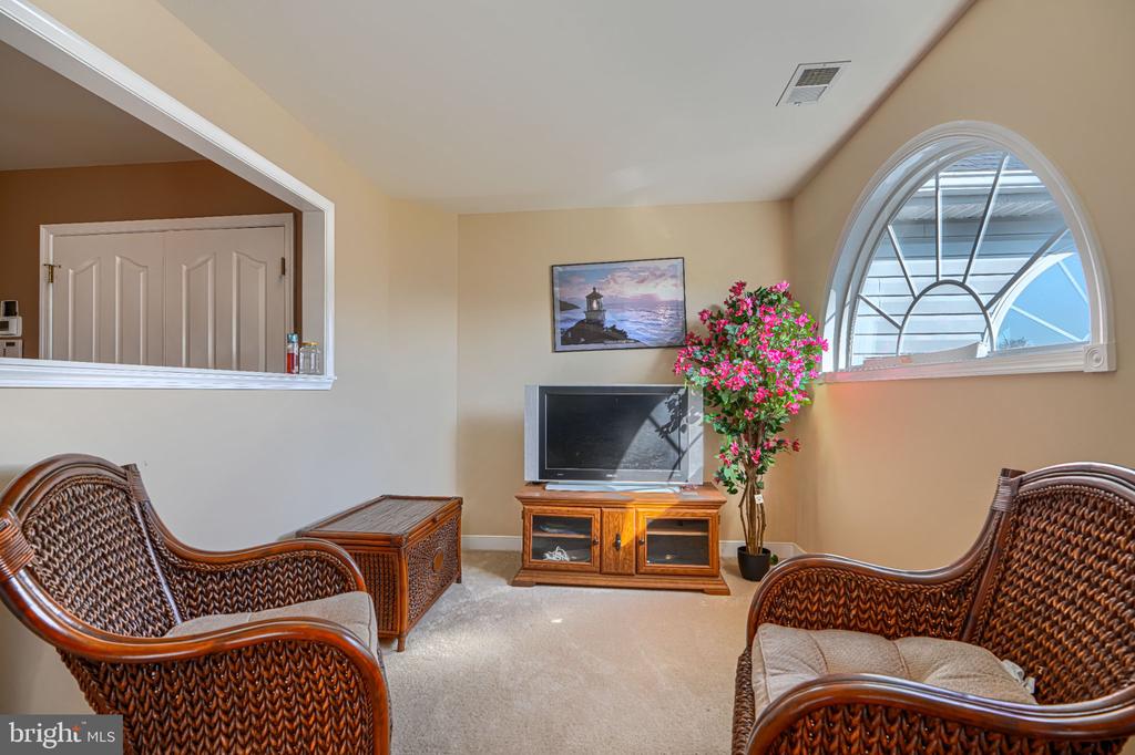 4902 BUCKS SCHOOLHOUSE ROAD