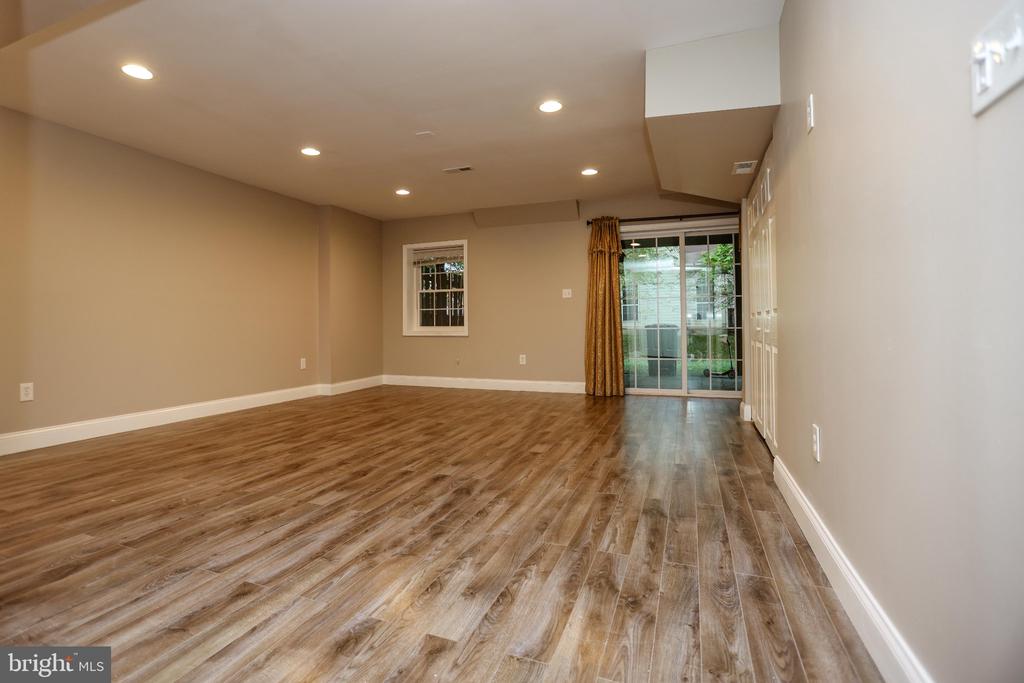 4 CASHELL COURT