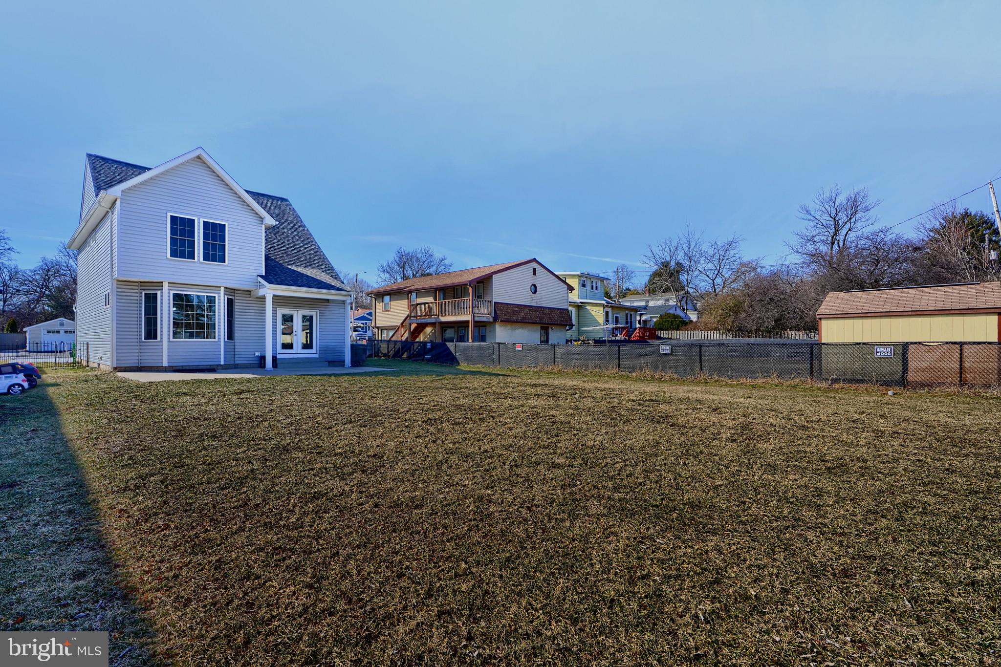 903 Walnut St
