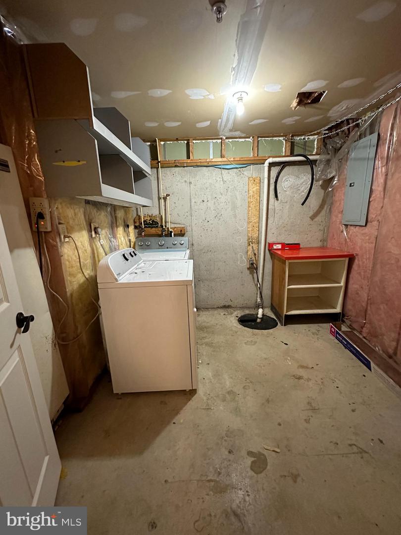 1238 Splashing Brook Dr