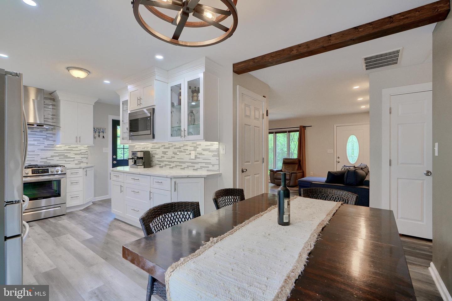 3002 Goat Hill Rd