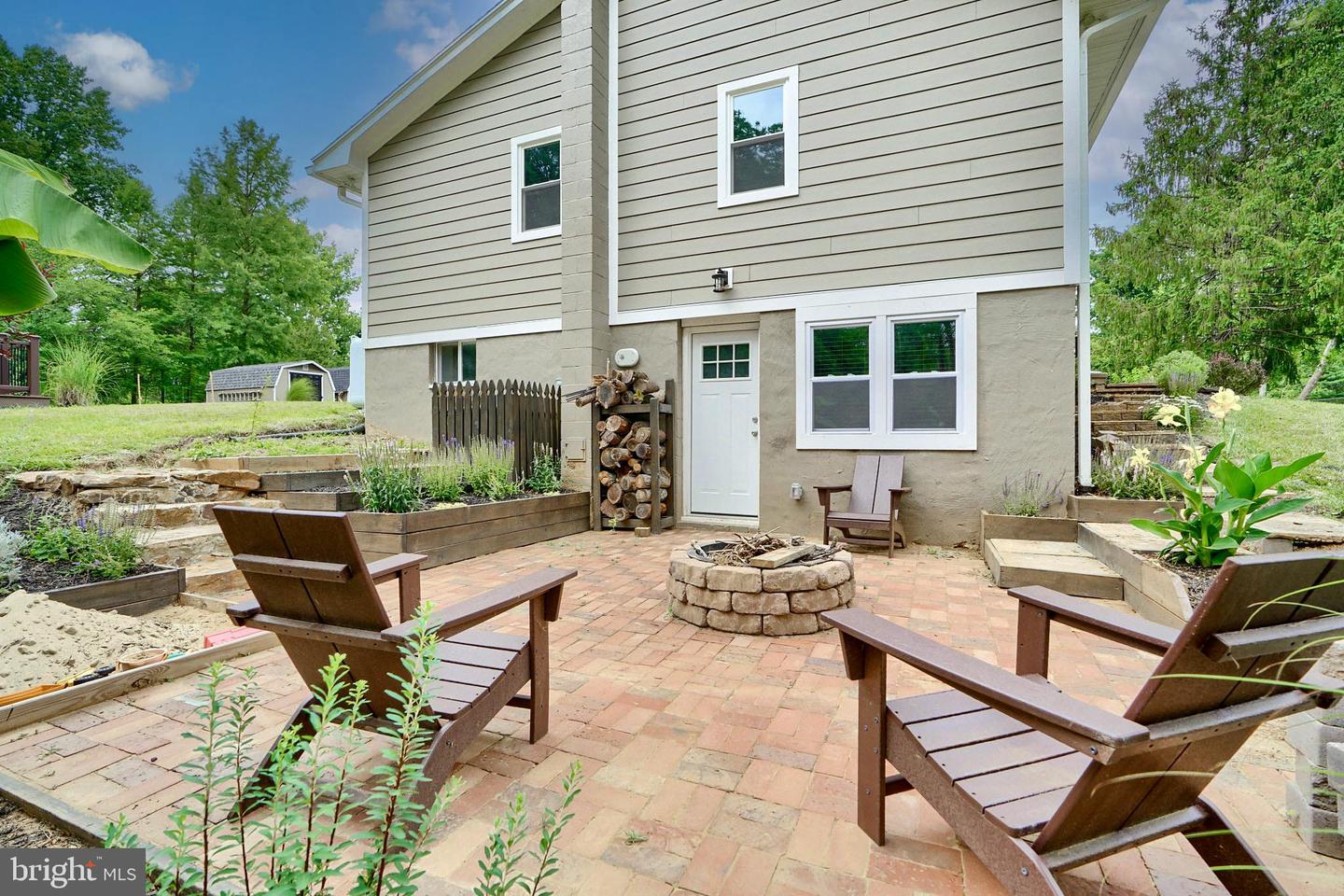 3002 Goat Hill Rd