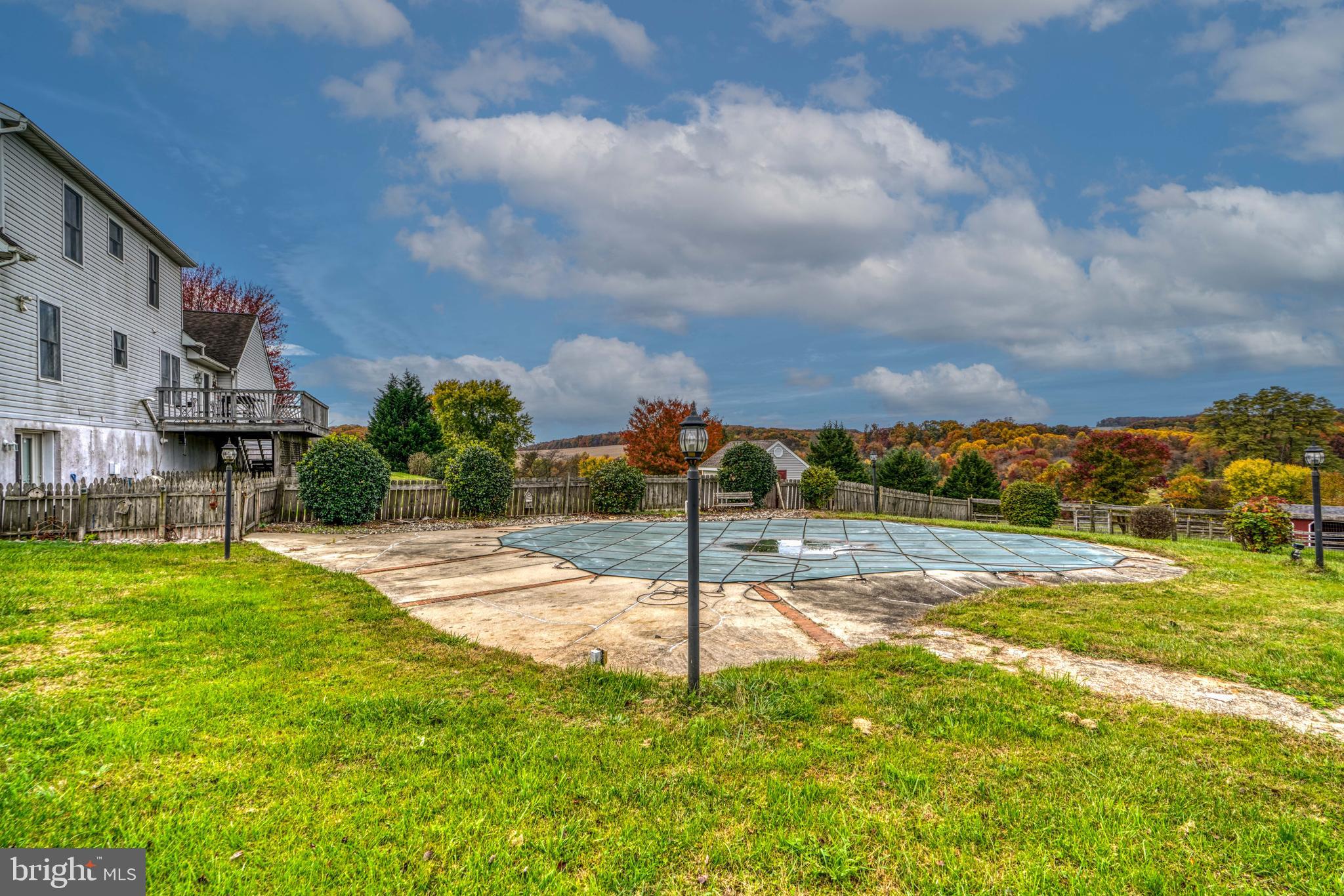 1420 Heaps Rd
