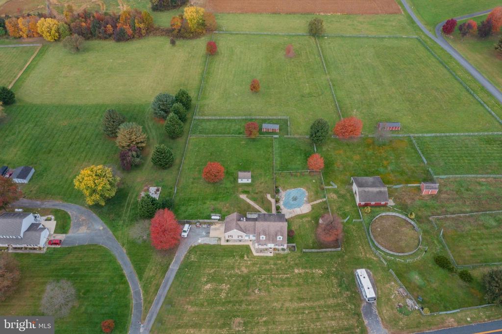1420 Heaps Rd