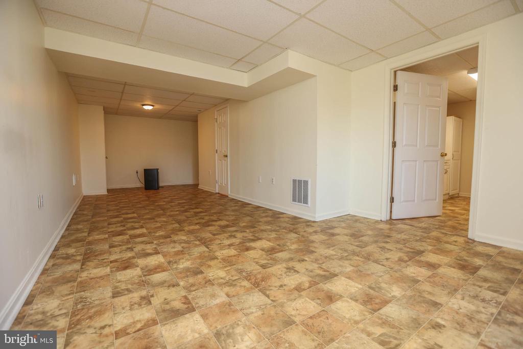1420 Heaps Rd