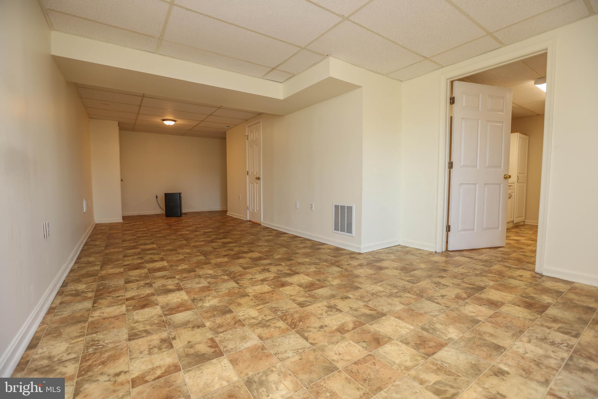 1420 Heaps Rd