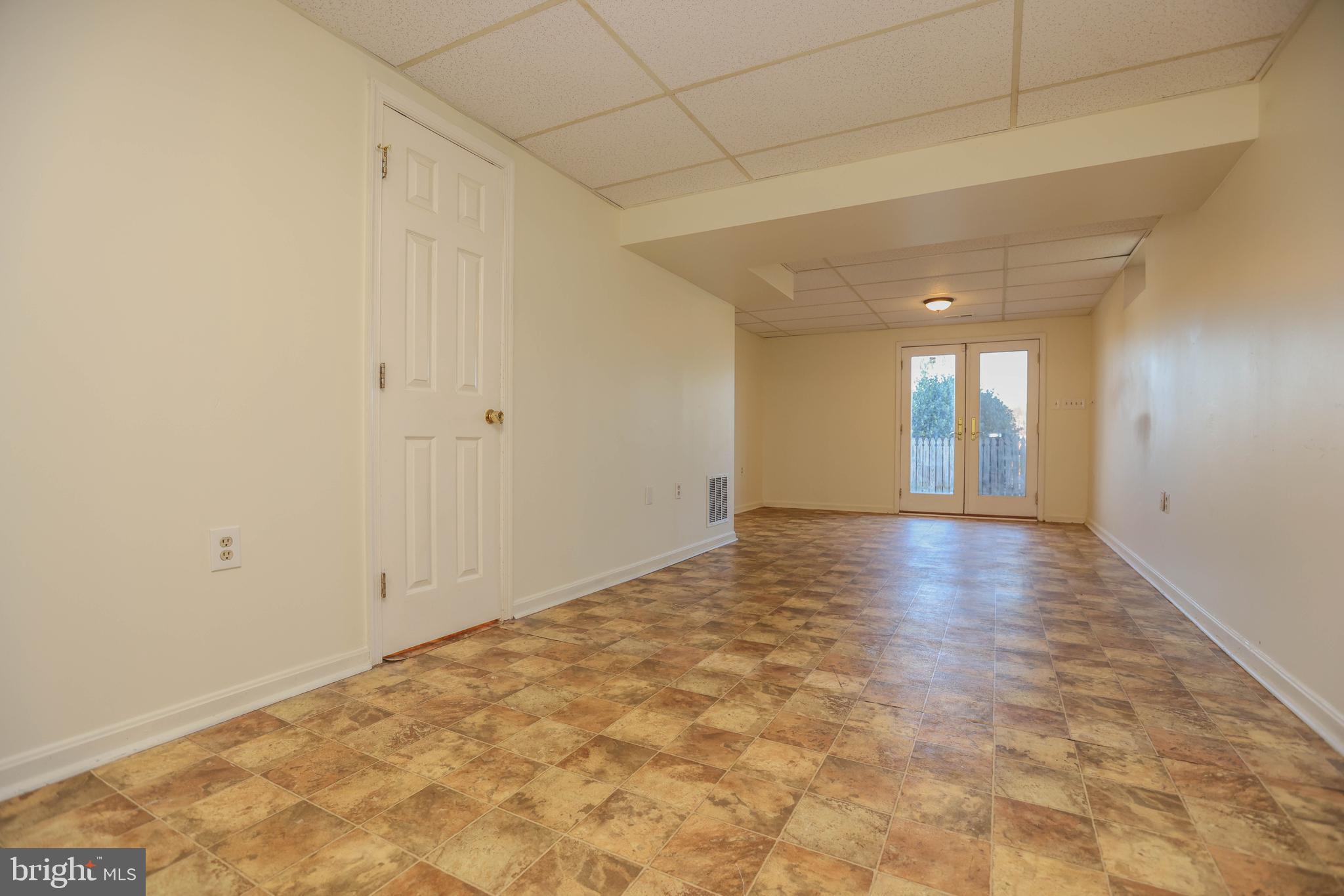 1420 Heaps Rd