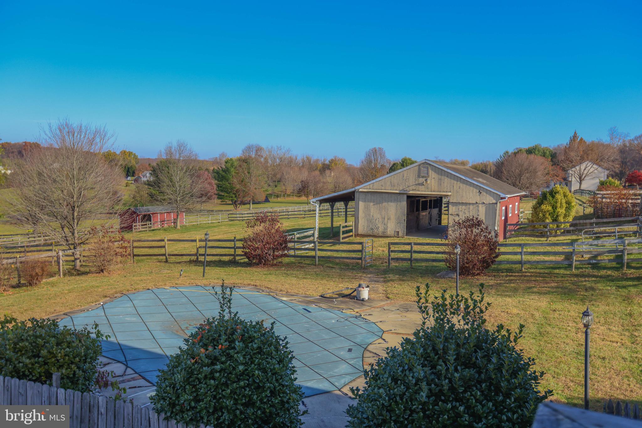 1420 Heaps Rd