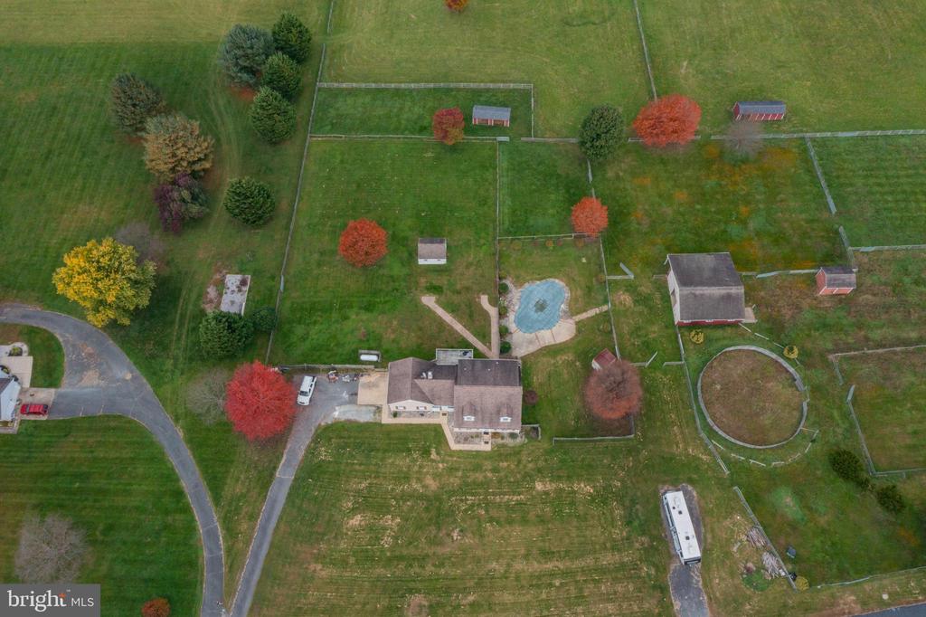 1420 Heaps Rd