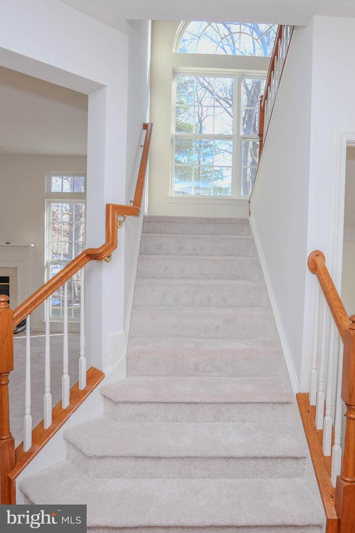 307 Loganwood Ct