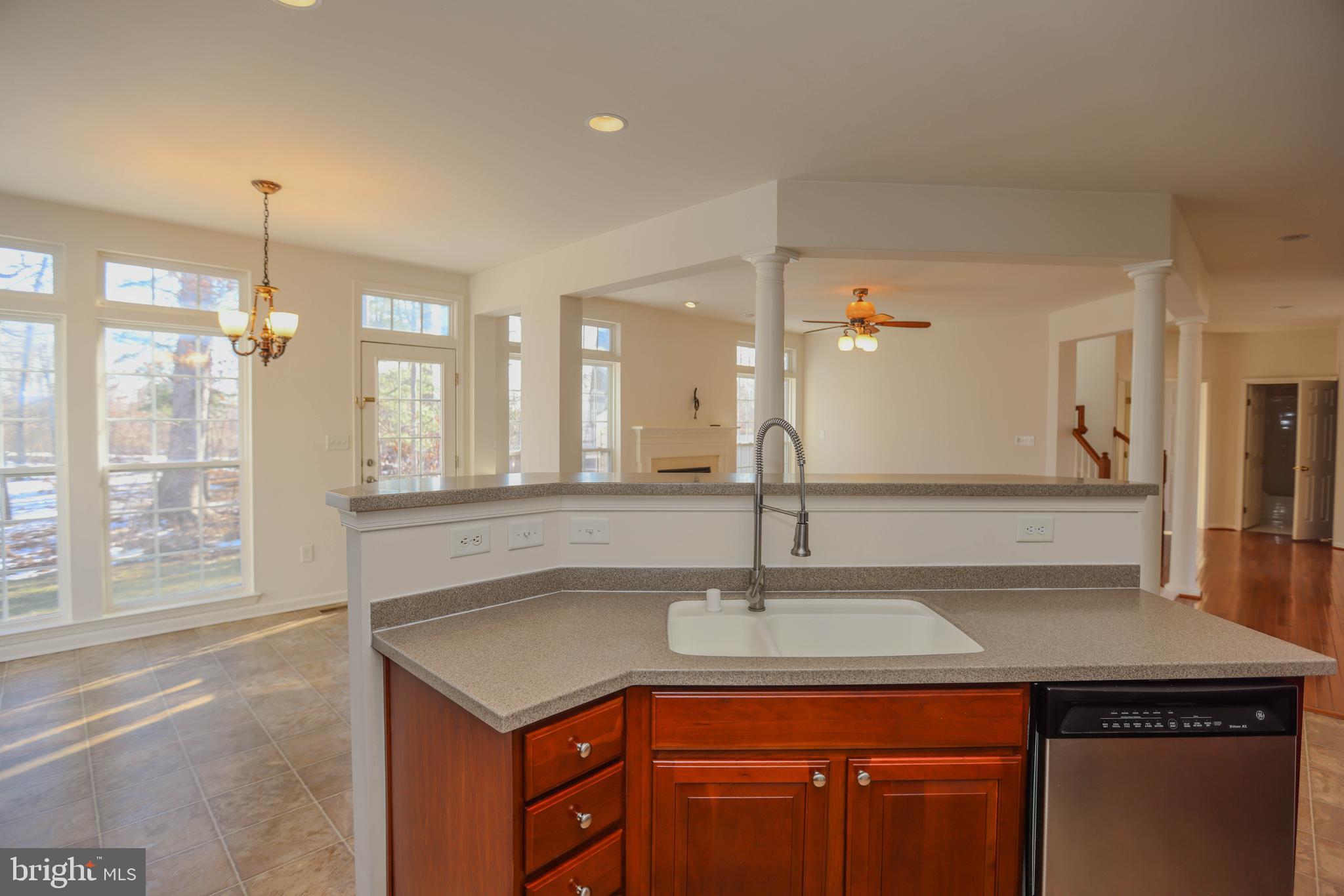 307 Loganwood Ct